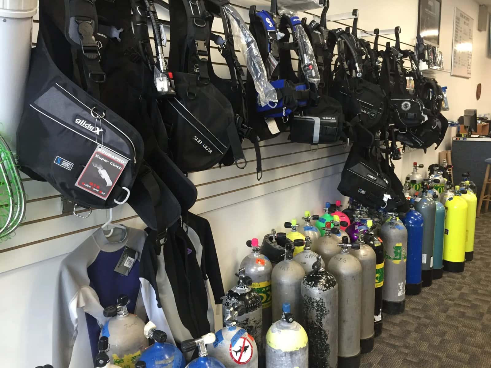 Dean's Dive Center