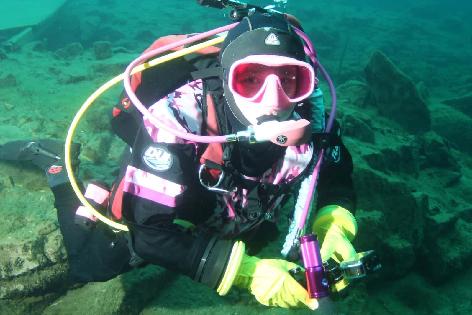 Divers Incorporated