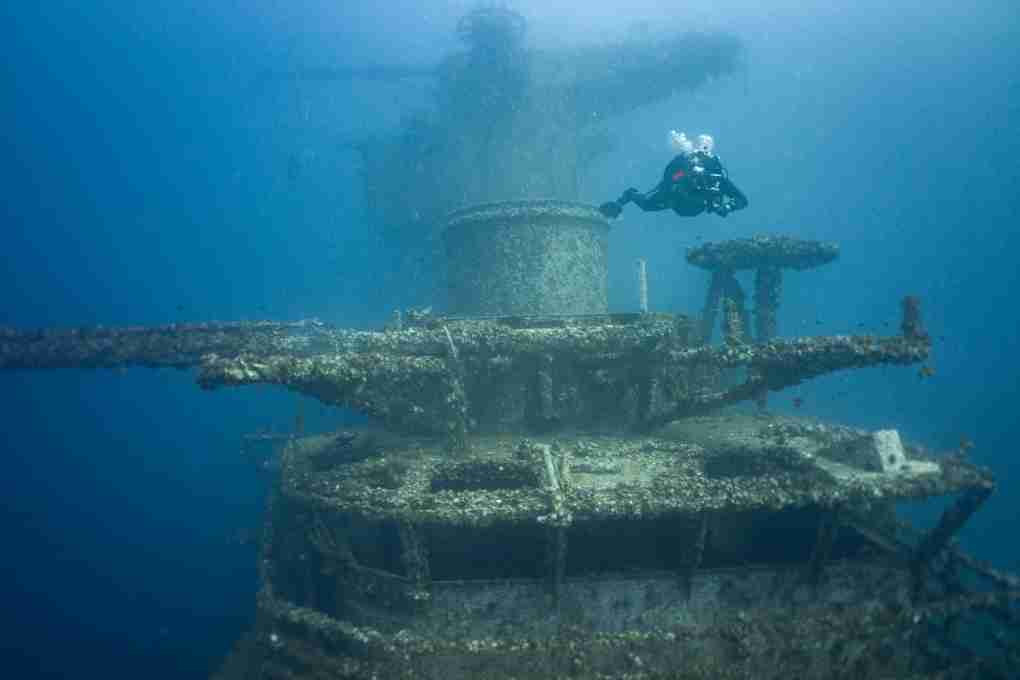 Niuhi Dive Charters
