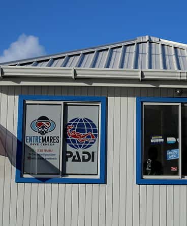 Entre Mares Dive Center